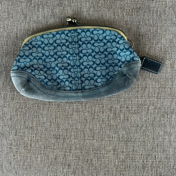 Coach Teal and gray large kisslock - Picture 3 of 5